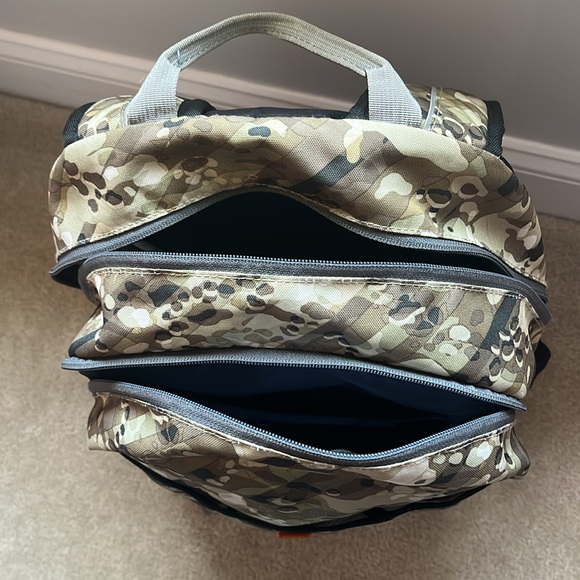 L.L.Bean camo backpack - Picture 4 of 7